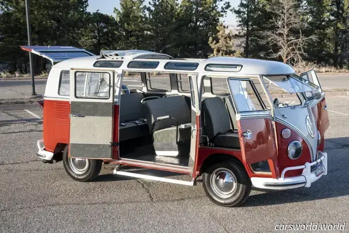 Questo 1965 VW tipo 2 Bus ha 21 finestre / Carscoops